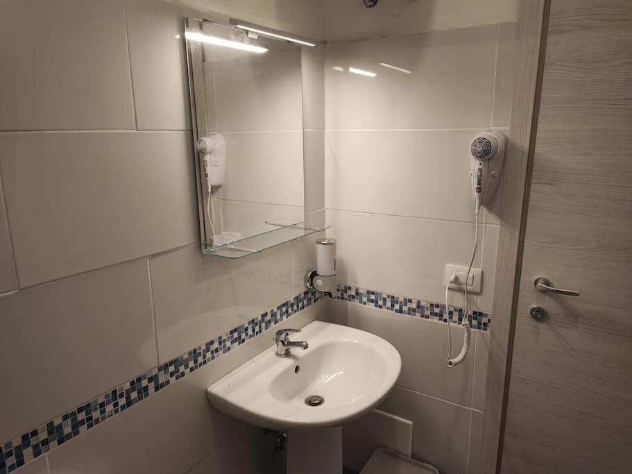 Holiday House كاتانيا المظهر الخارجي الصورة